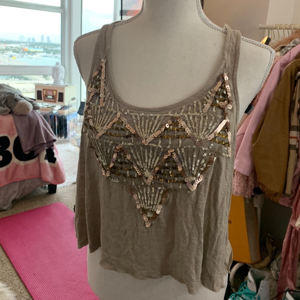 Light brown sequenced top